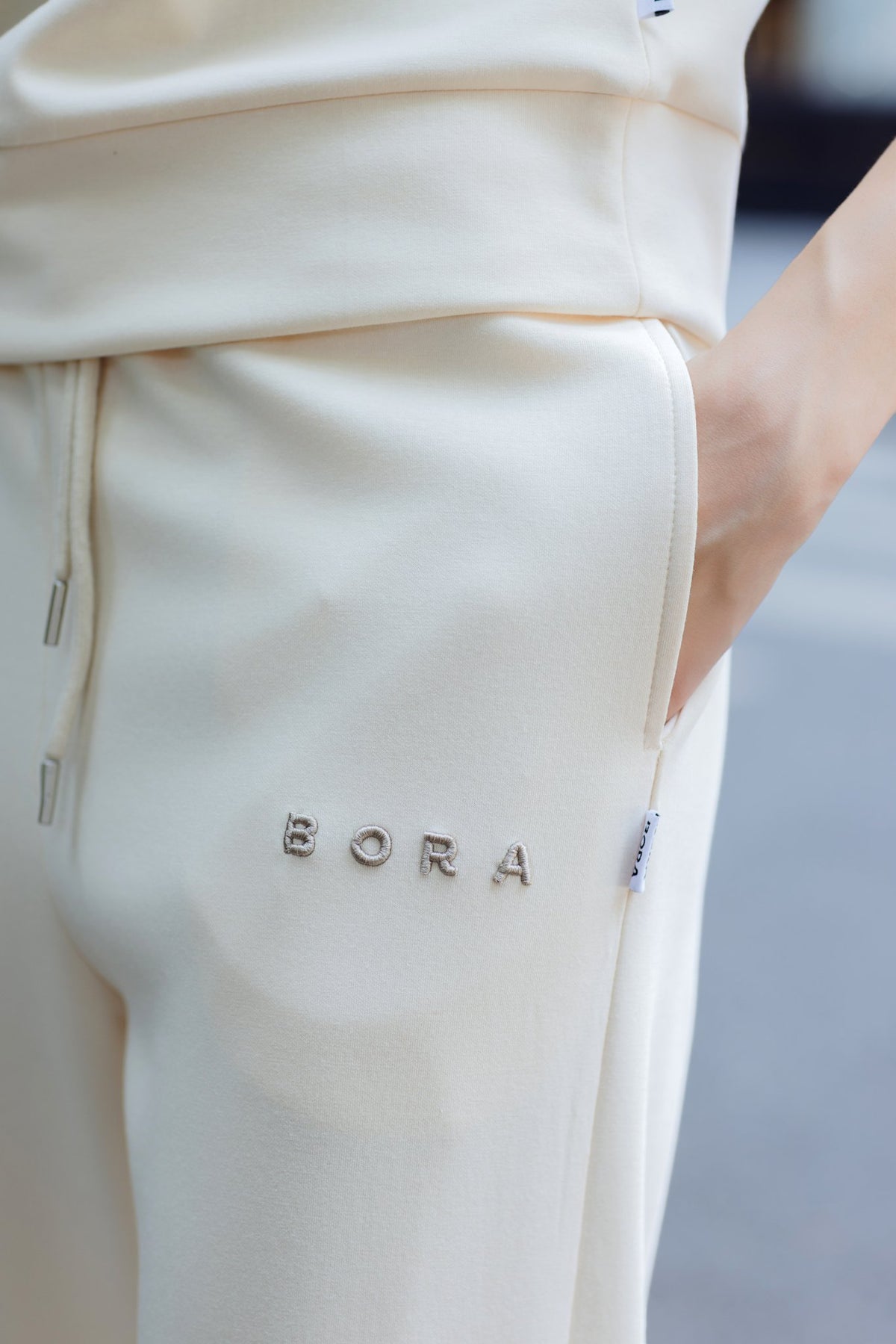 SET BỘ DÀI BORA HALFZIP NGẮN TAY